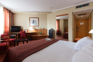 Room
 di Silken Luis de Leon