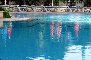 泳池