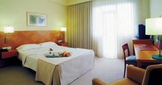 Room
 di Hesperia Peregrino