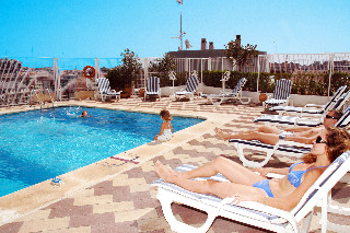 Pool
 di Beatriz Rey Don Jaime