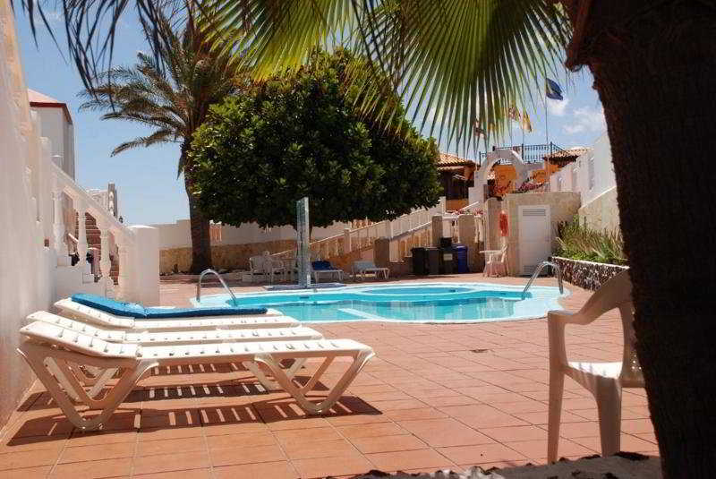 Apartamentos y Villas Galera Beach - Pool