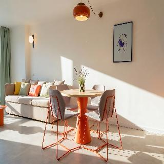 Room Room