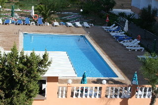 Room
 di Estudios Tropicana