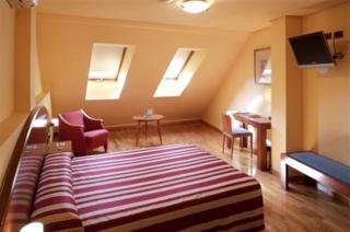 Room
 di El Magistral