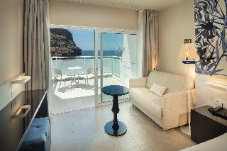 Room Room