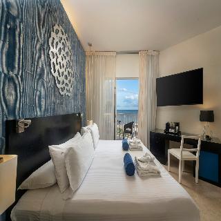 Room Room