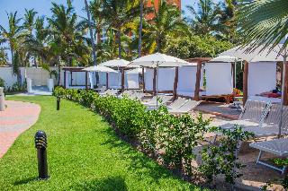 Plaza Pelicanos Grand Beach Resort
