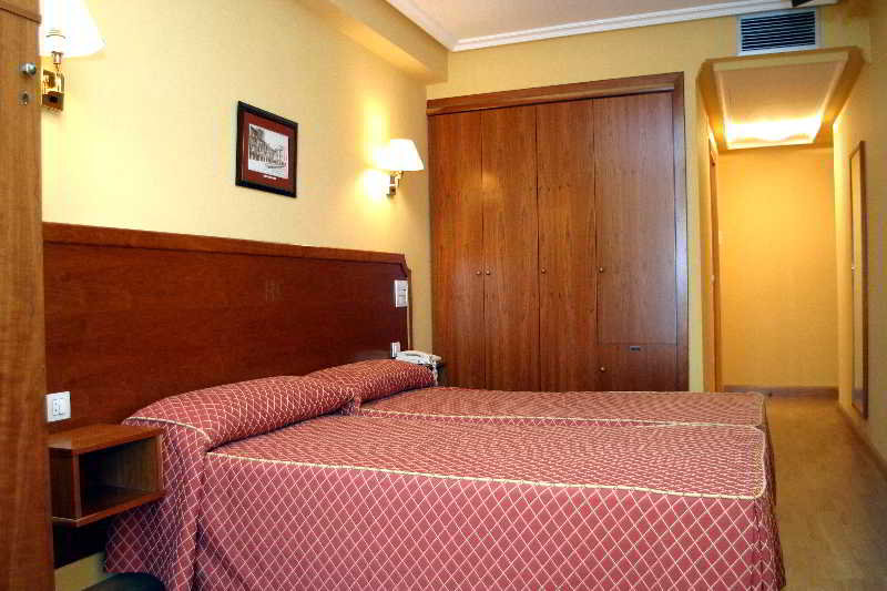Room
 di Carbayon I