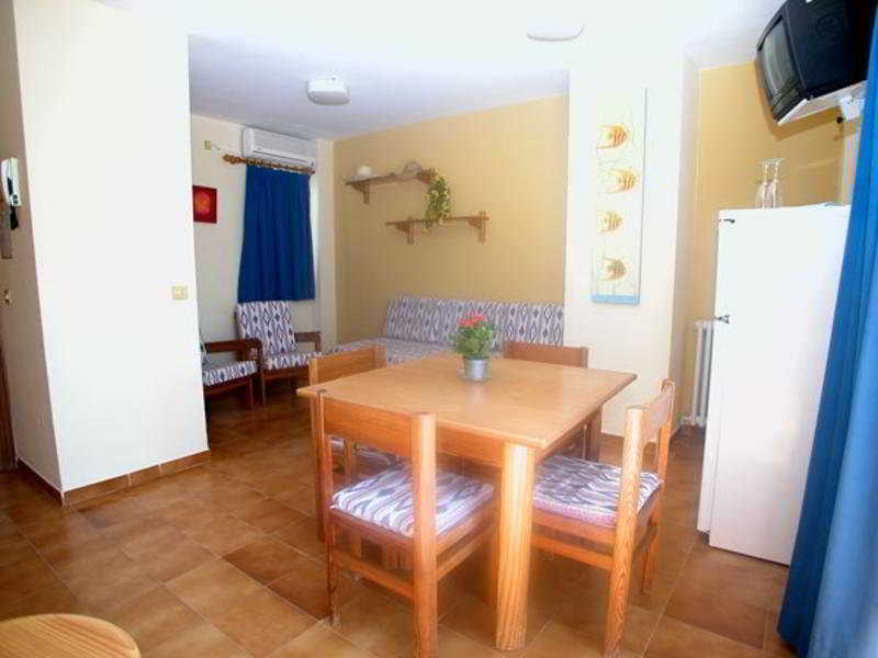 Room
 di Ebusus