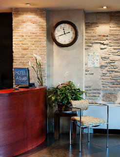 Lobby
 di Abad Toledo