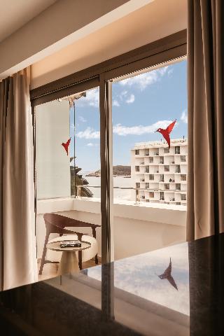 The Unexpected Ibiza Hotel -formerly Ushuaia Tower image 2