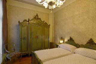 Room
 di Saturnia & International