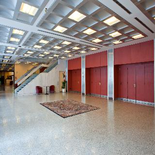 Executive, Milan