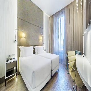 NH Milano Touring, Milan