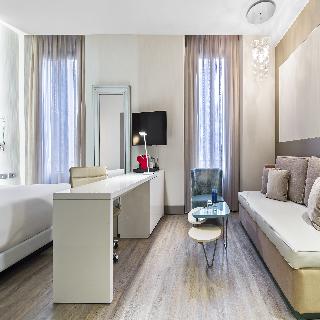 NH Milano Touring, Milan
