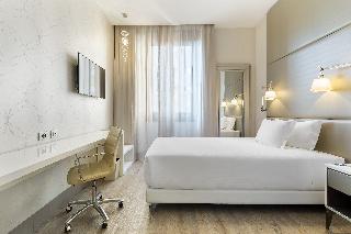 NH Milano Touring, Milan