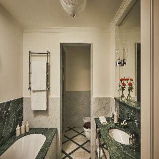 The Carlton Image 29