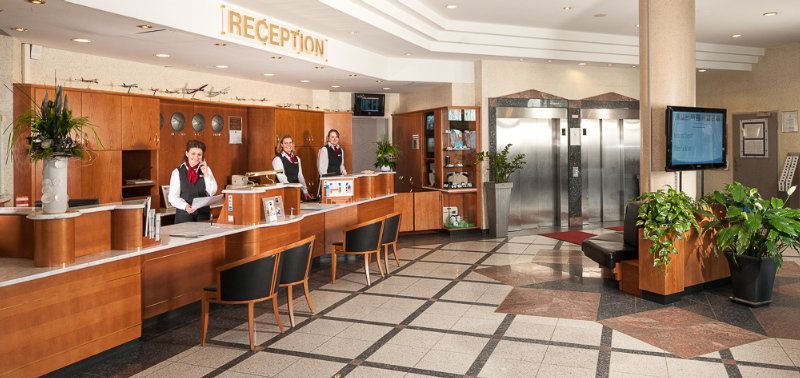 Lobby
 di Dorint Airport-Hotel Berlin Tegel