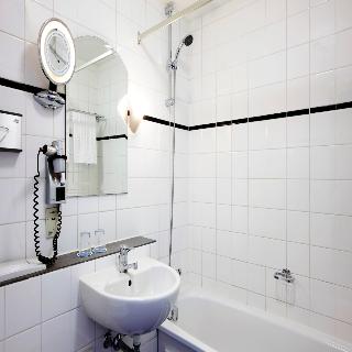 NH Amsterdam Schiller, Amsterdam and vicinity