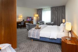 Superior Family Room