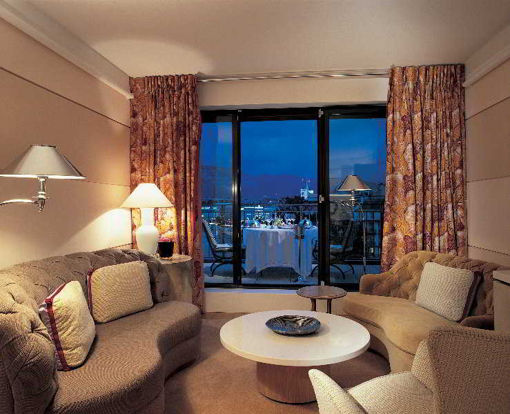 Room
 di Richemond