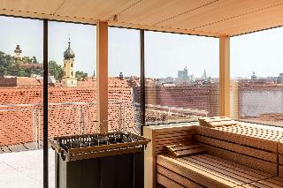 Sports and Entertainment
 di Das Weitzer