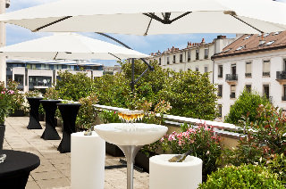 Terrace
 di Le Warwick Geneva
