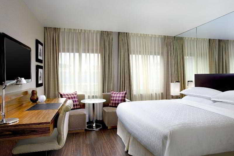 Sheraton Grand Hotel & Spa Edinburgh, Edinburgh