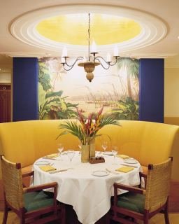 Restaurant
 di St. James Court, A Taj Hotel