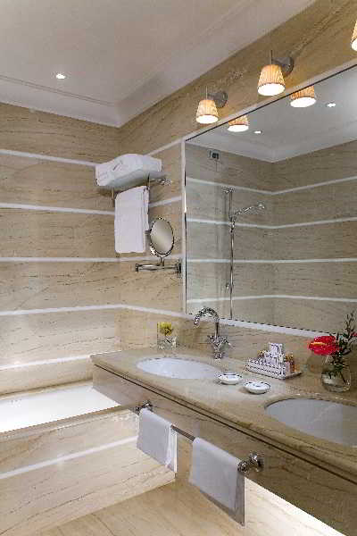 Room thumbnail 8