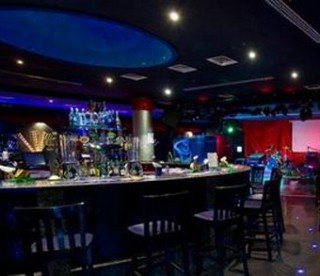 Bar
 di Dubai Grand