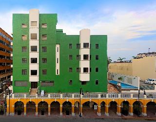 Olmeca Plaza