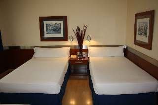 Room
 di Tres Torres Atiram Hotels