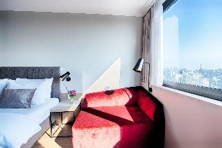 1 Queen Standard City View Top Floor