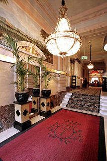 Lobby
 di Hotel Des Indes a Luxury Collection Hotel In