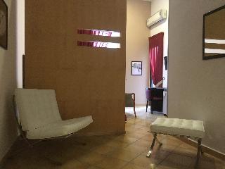 Caravaggio Hotel, Naples