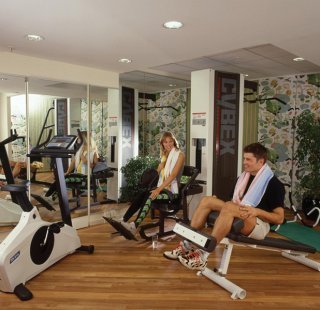 Sports and Entertainment
 di Victoria