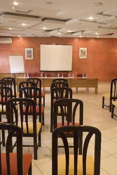 Conferences
 di Kenzi Basma