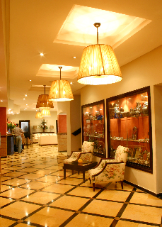 Lobby
 di Kenzi Basma