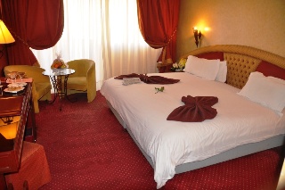 Room
 di Kenzi Basma