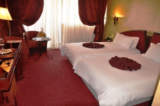 Room
 di Kenzi Basma