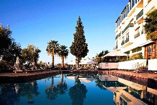 Pool
 di Les Merinides