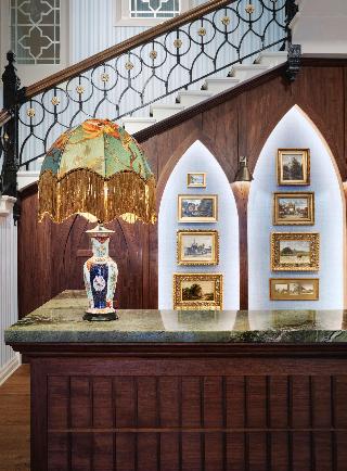 Lobby
 di Macdonald Randolph