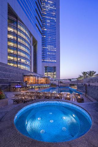 Jumeirah Emirates Towers - Pool