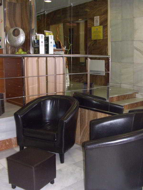 Lobby
 di City Express Covadonga