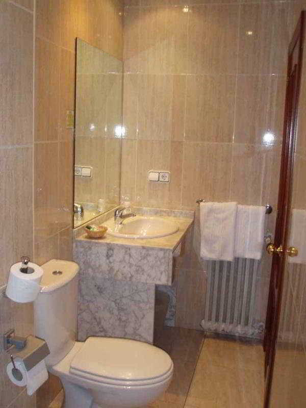 Room
 di City Express Covadonga