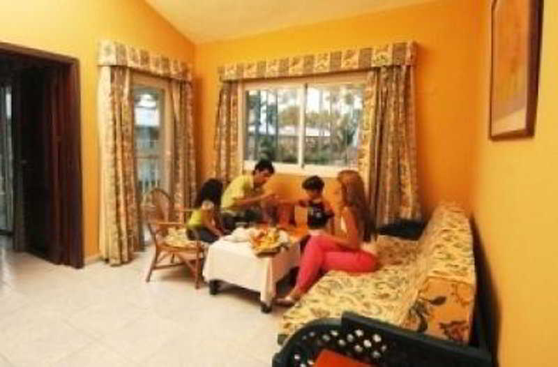 Room
 di Sirenis Tropical Suites Casino & Spa All Inclusive