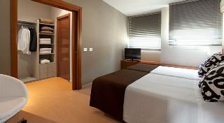 Room
 di Senator Barcelona