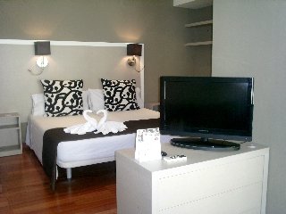 Room
 di Senator Barcelona