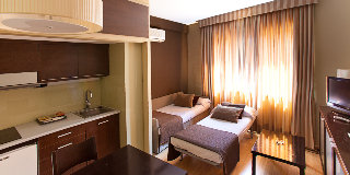 Room
 di Senator Barcelona